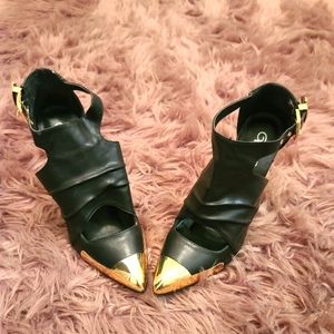 Black and gold tip High Heels